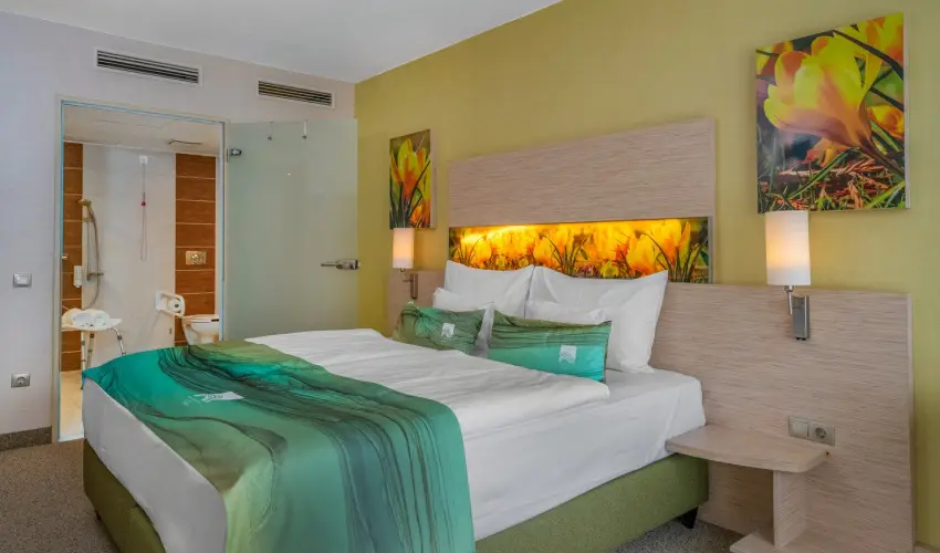 Lifestyle Hotel Mtra Mtrahza - Augusztus 20.