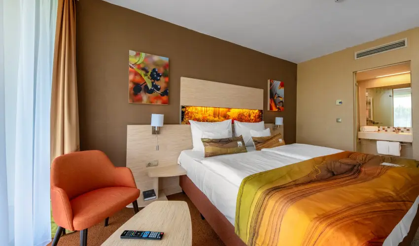 Lifestyle Hotel Mtra Mtrahza - Augusztus 20.