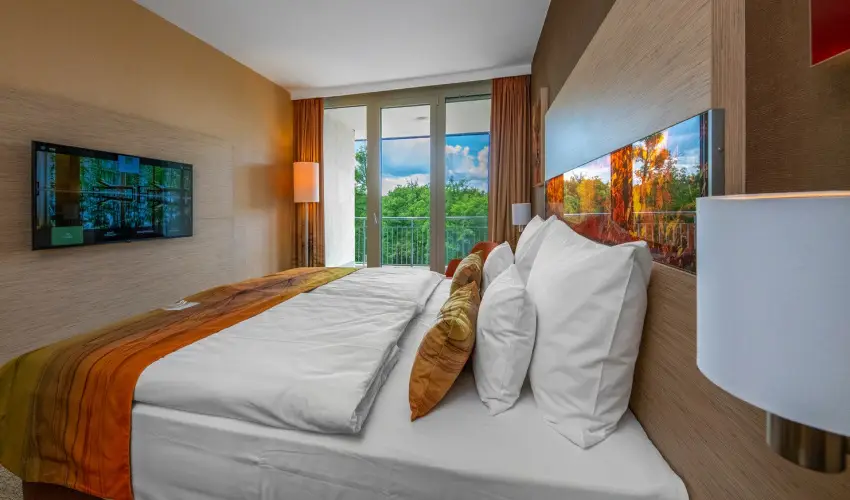 Lifestyle Hotel Mtra Mtrahza - Augusztus 20.