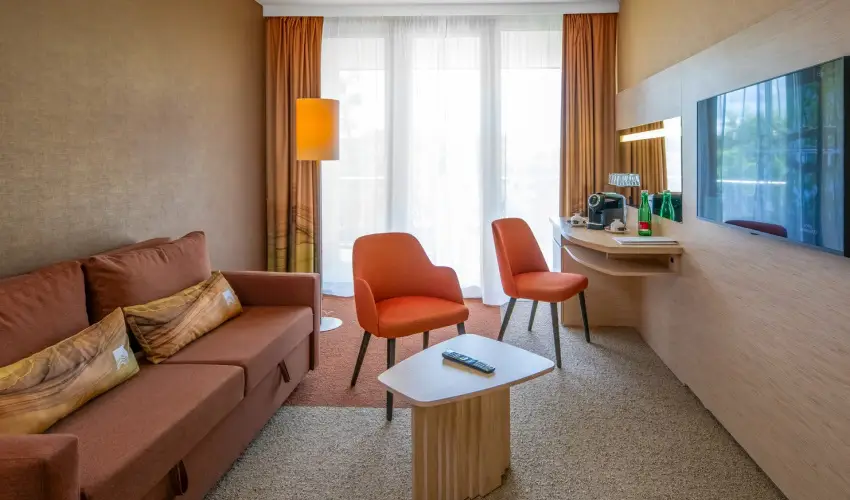 Lifestyle Hotel Mtra Mtrahza - Augusztus 20.