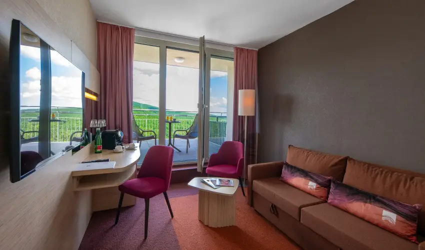 Lifestyle Hotel Mtra Mtrahza - Augusztus 20.