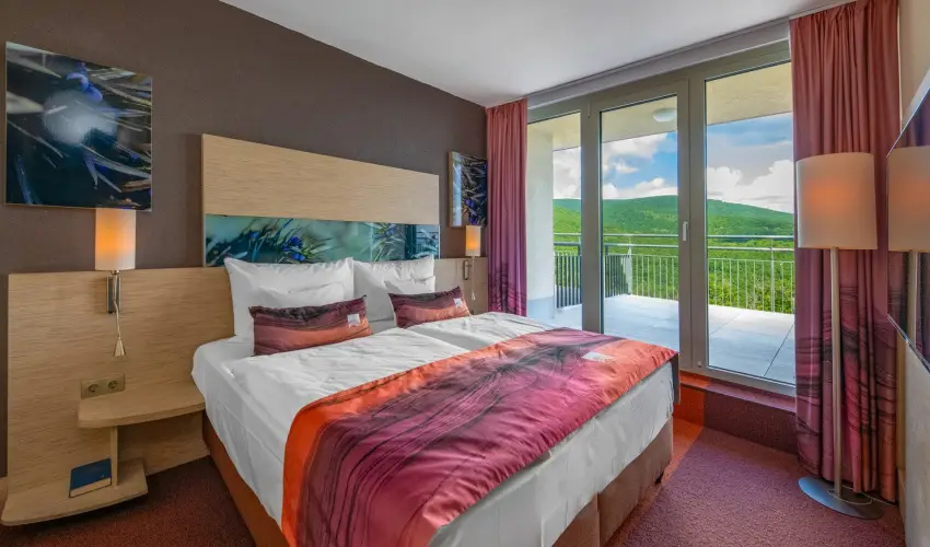 Lifestyle Hotel Mtra Mtrahza - Augusztus 20.