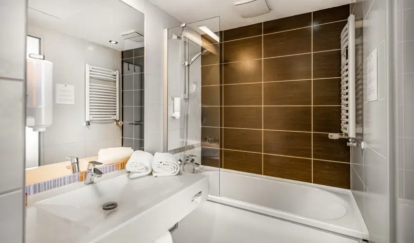 Lifestyle Hotel Mtra Mtrahza - Augusztus 20.