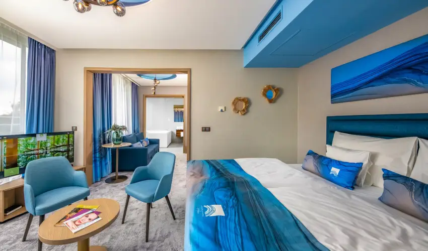 Lifestyle Hotel Mtra Mtrahza - Augusztus 20.