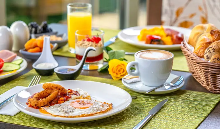 Lifestyle Hotel Mtra Mtrahza - Augusztus 20.