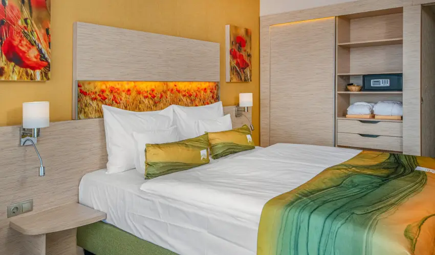 Lifestyle Hotel Mtra Mtrahza - Augusztus 20.