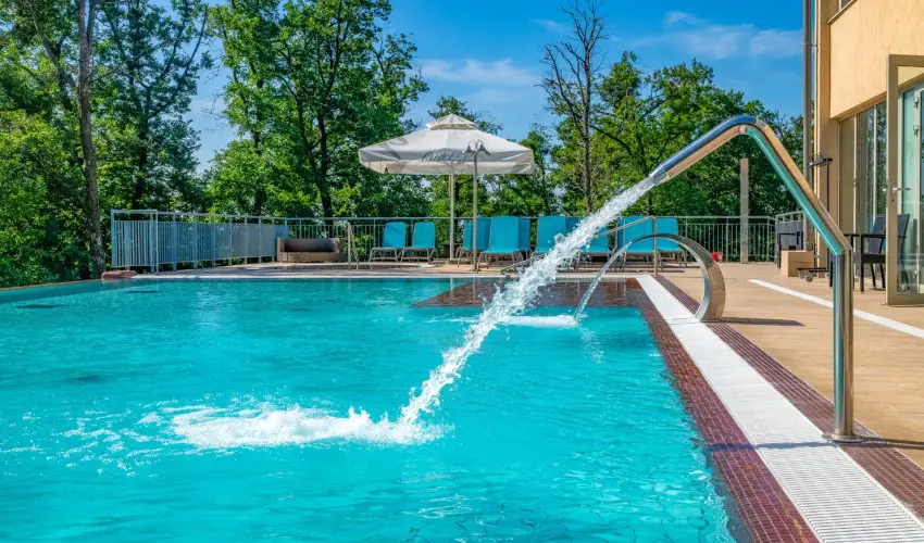 Lifestyle Hotel Mtra Mtrahza - Augusztus 20.