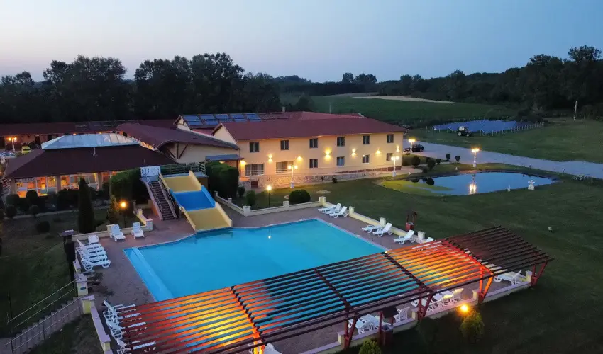 Ligetalja Term�l Hotel Pen�szlek - Augusztus 20. (min. 2 �j)