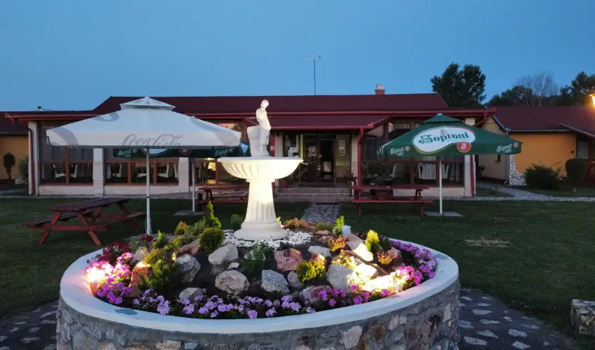 Ligetalja Term�l Hotel Pen�szlek - Augusztus 20. (min. 2 �j)