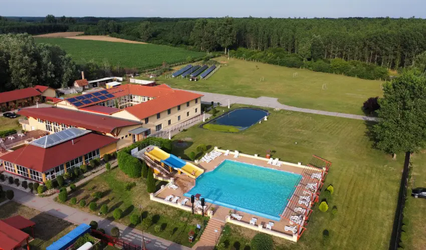 Ligetalja Term�l Hotel Pen�szlek - Augusztus 20. (min. 2 �j)