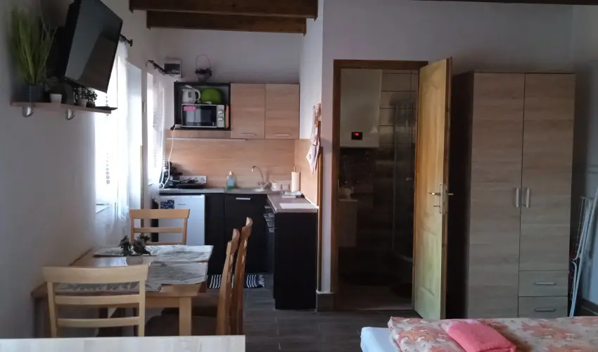 Lilla Apartmanh�zak Szilv�sv�rad - Augusztus 20. (min. 2 �j)