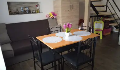 Lilla Apartmanh�zak Szilv�sv�rad