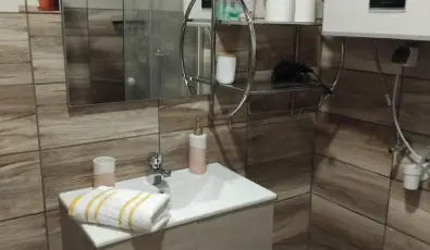 Lilla Apartmanh�zak Szilv�sv�rad