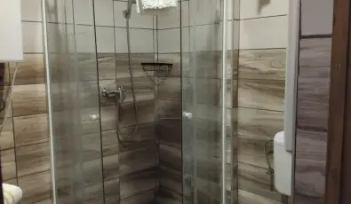 Lilla Apartmanh�zak Szilv�sv�rad