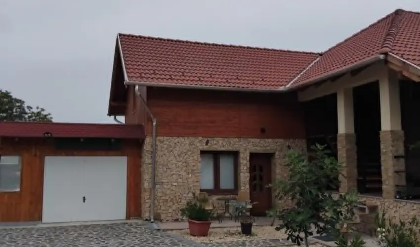 Lilla Apartmanh�zak Szilv�sv�rad - Augusztus 20. (min. 2 �j)