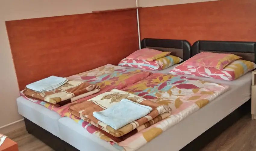 Liza Apartman Gyula - Augusztus 20. (min. 2 �j)