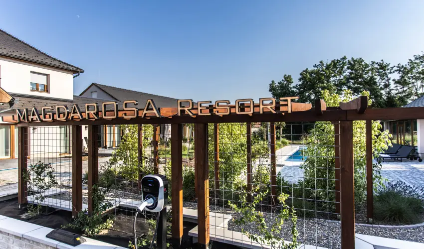 MAGDAROSA Resort Harkny - Augusztus 20. (min. 2 j)