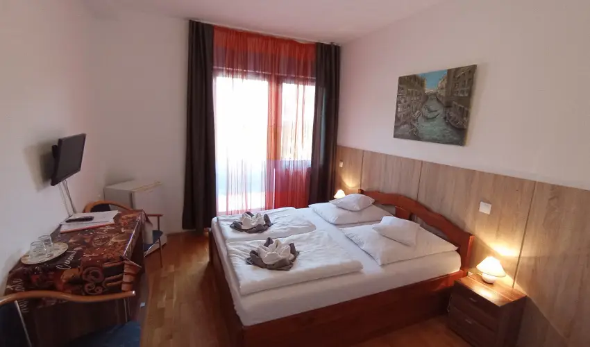 Margar�ta Apartmanh�z Bog�cs - Augusztus 20.