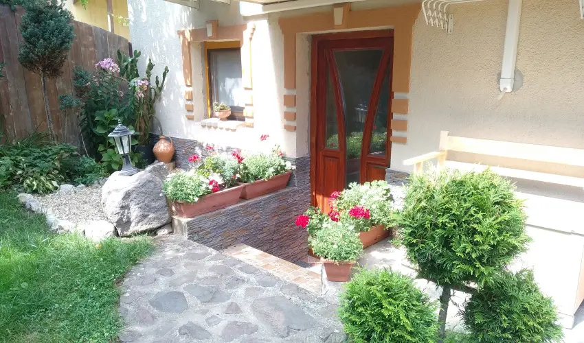 Margar�ta Panzi� S�rospatak - Augusztus 20. (min. 3 �j)