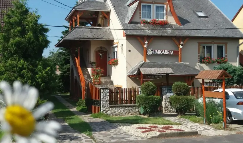 Margar�ta Panzi� S�rospatak - Augusztus 20. (min. 3 �j)