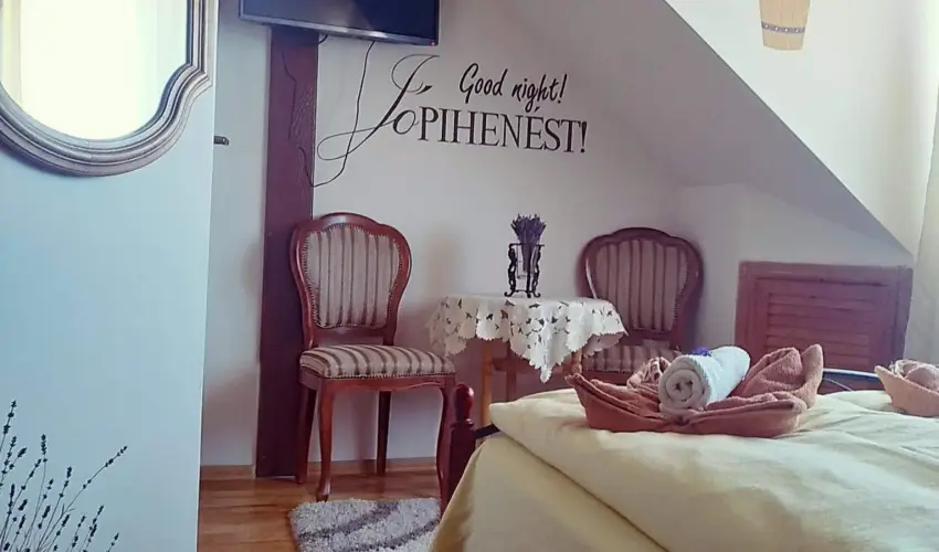 Margar�ta Panzi� S�rospatak - Augusztus 20. (min. 3 �j)