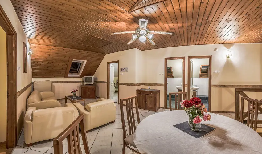 M�ria Apartmanok Zalakaros - Augusztus 20. (min. 2 �j)