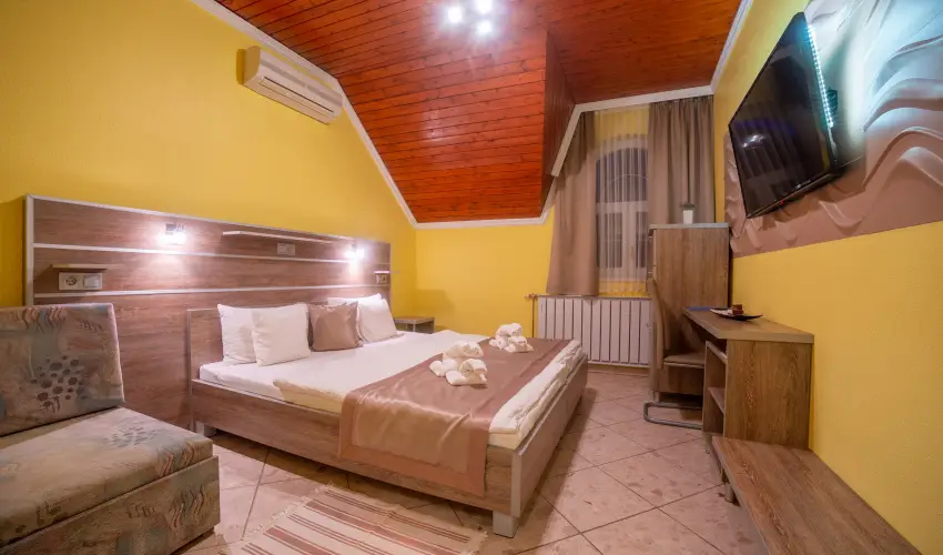 M�rv�ny Panzi� Hajd�szoboszl� - Augusztus 20. (min. 3 �j)