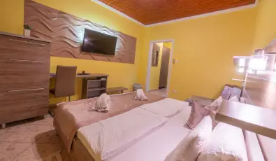 M�rv�ny Panzi� Hajd�szoboszl�