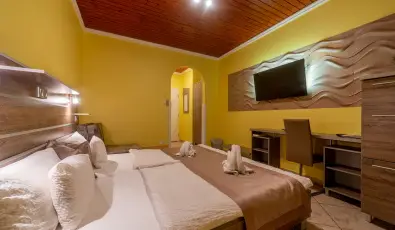 M�rv�ny Panzi� Hajd�szoboszl�