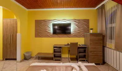 M�rv�ny Panzi� Hajd�szoboszl�