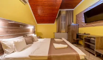 M�rv�ny Panzi� Hajd�szoboszl�