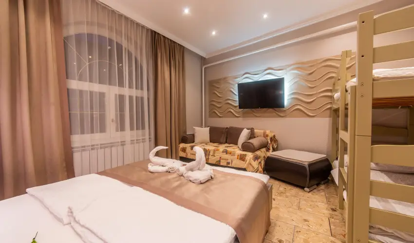 M�rv�ny Panzi� Hajd�szoboszl� - Augusztus 20. (min. 3 �j)