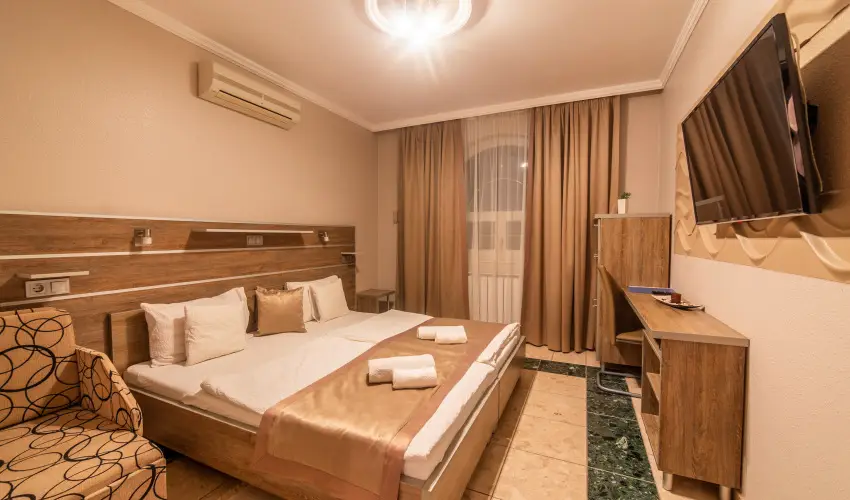 M�rv�ny Panzi� Hajd�szoboszl� - Augusztus 20. (min. 3 �j)