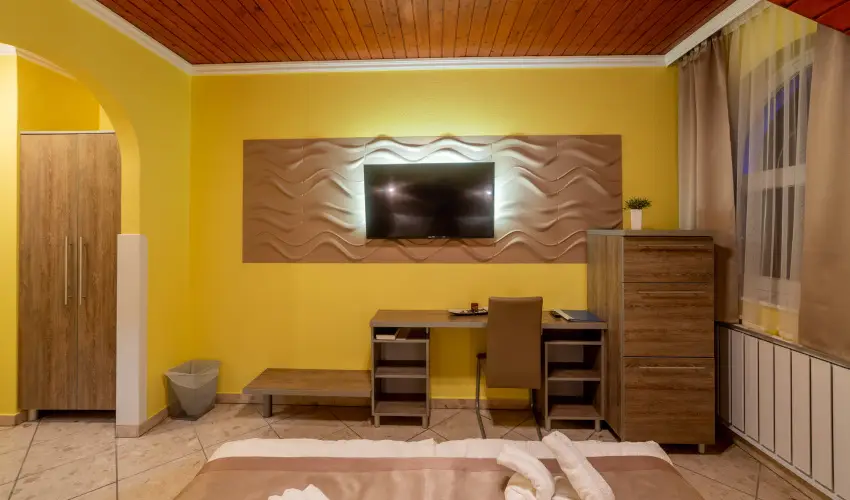 M�rv�ny Panzi� Hajd�szoboszl� - Augusztus 20. (min. 3 �j)