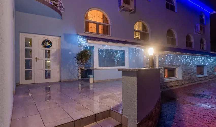 M�rv�ny Panzi� Hajd�szoboszl� - Augusztus 20. (min. 3 �j)