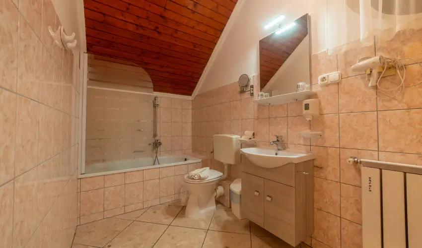 M�rv�ny Panzi� Hajd�szoboszl� - Augusztus 20. (min. 3 �j)