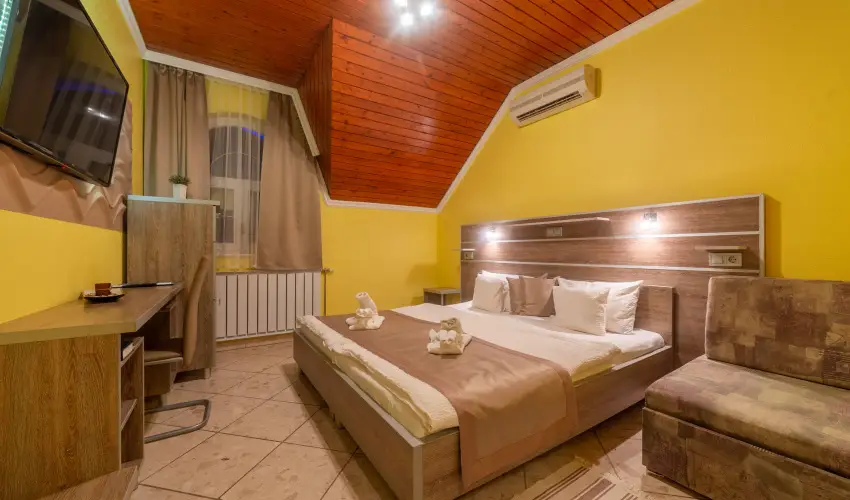 M�rv�ny Panzi� Hajd�szoboszl� - Augusztus 20. (min. 3 �j)