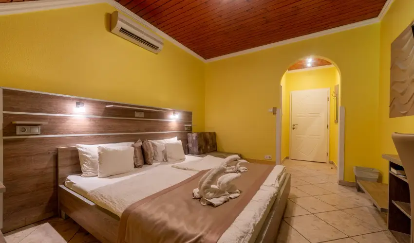 M�rv�ny Panzi� Hajd�szoboszl� - Augusztus 20. (min. 3 �j)