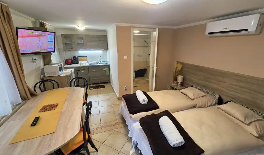 Mary Apartman Hajd�szoboszl� - Augusztus 20. (min. 4 �j)