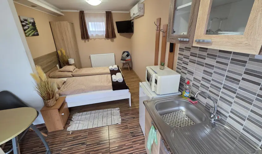 Mary Apartman Hajd�szoboszl� - Augusztus 20. (min. 4 �j)