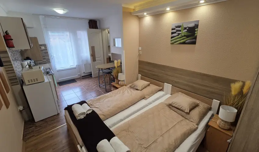 Mary Apartman Hajd�szoboszl� - Augusztus 20. (min. 4 �j)