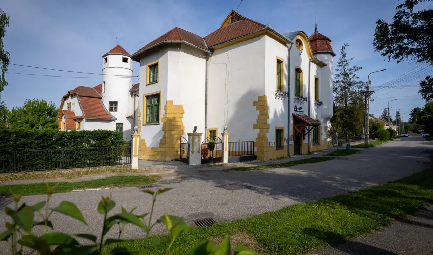 Meller Kast�ly Villa Csurg� - Augusztus 20.