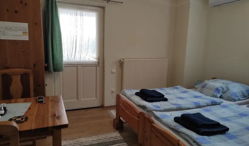 Montana Vendégház Balatonederics - Augusztus 20.