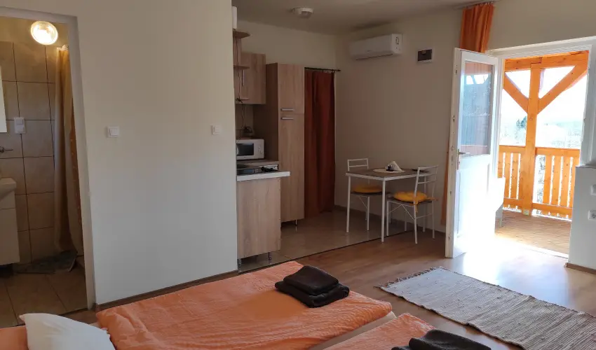 Montana Vendégház Balatonederics - Augusztus 20.