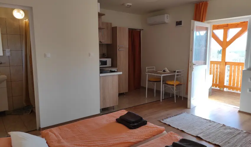 Montana Vendégház Balatonederics - Augusztus 20.