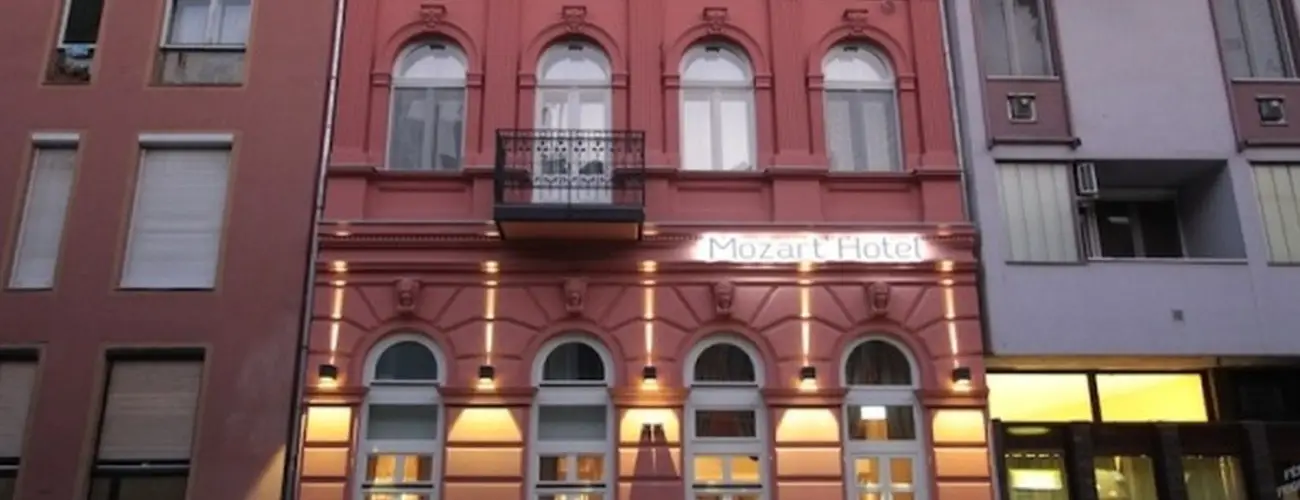 Mozart Hotel Szeged - Augusztus 20. (min. 1 j)