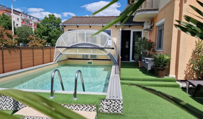 Napsug�r Apartmanh�z Si�fok - Augusztus 20. (min. 5 �j)