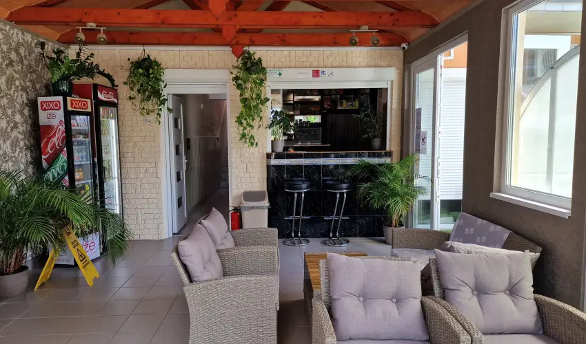 Napsug�r Apartmanh�z Si�fok - Augusztus 20. (min. 5 �j)