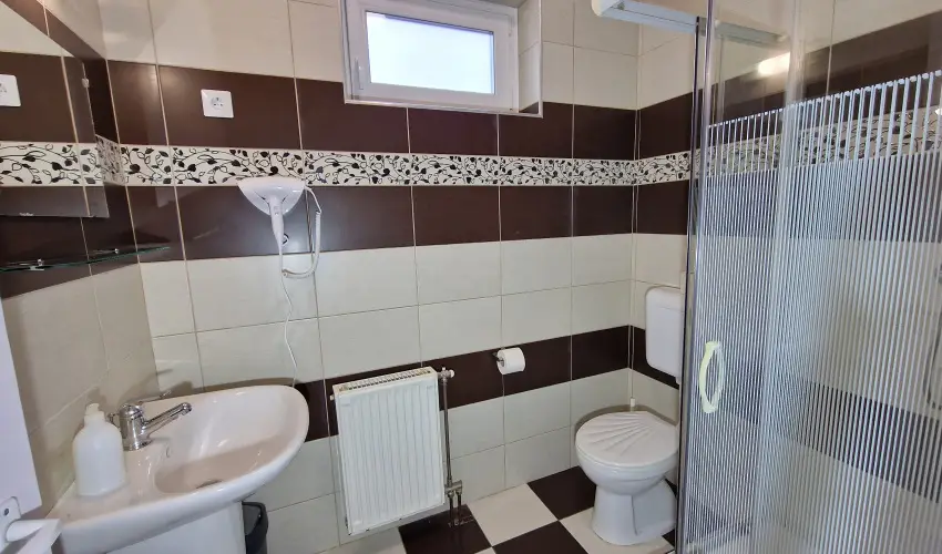 Napsug�r Apartmanh�z Si�fok - Augusztus 20. (min. 5 �j)