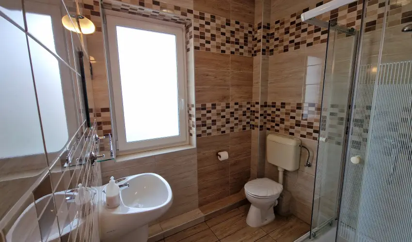 Napsug�r Apartmanh�z Si�fok - Augusztus 20. (min. 5 �j)